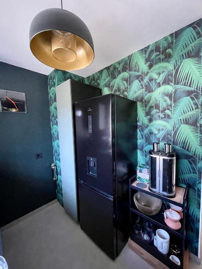 Appartement De Caractere Avec Jacuzzi Fréjus Eksteriør bilde